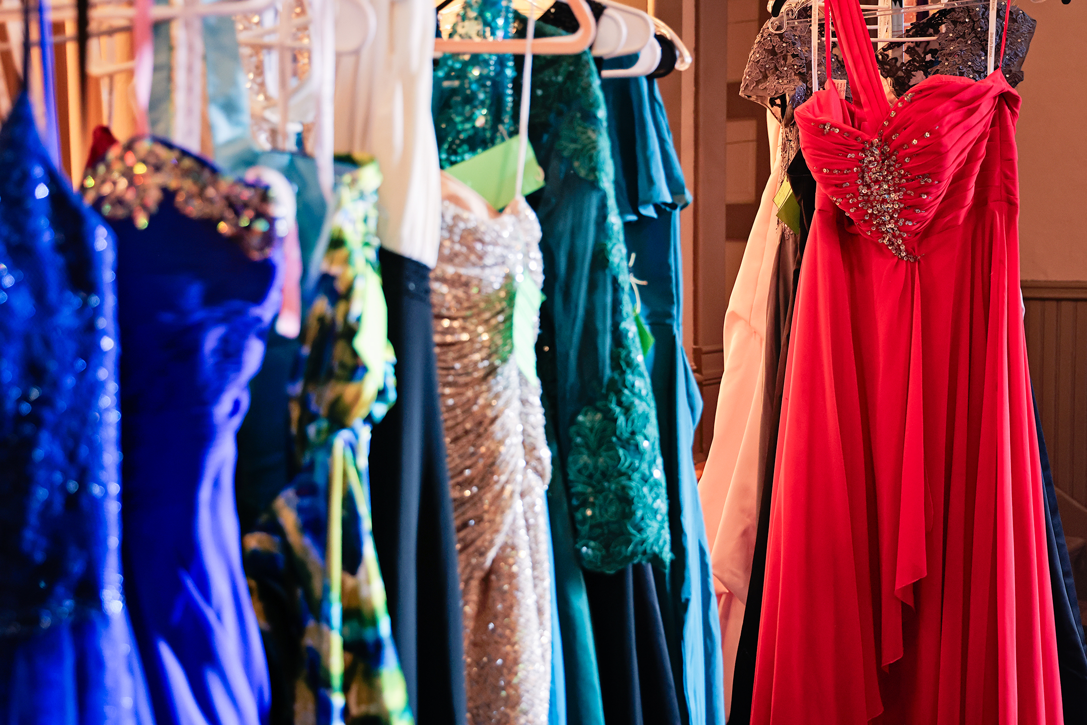 P.E.O. Chapter D Announces Third Annual Priceless Prom Dress Resale Event |  True Dakotan