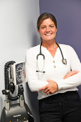 Devan Hoekman, CNP, has joined the staff at Horizon Health in Wessington Springs, bringing 10 years of experience as a CareFlight nurse to her new role in family medicine. Hoekman is currently seeing patients at the Wessington Springs clinic, with interests including preventive care, women’s health, pediatrics and chronic disease management. (KRISTI HINE / TRUE DAKOTAN)