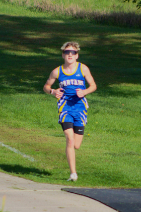 With Carson Clements finishing in 4th place among the top twenty runners from this region, he advances to the State Cross-Country Meet. The State meet will be held at Hart Ranch Camping Resort on Saturday, October 24, with Class B boys starting at 10:45 a.m. Mountain Time. Then the Class B awards for girls and boys will be held at 11:15 a.m.