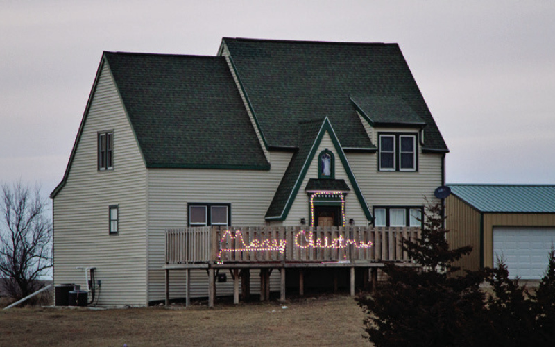 Christmas display at the rural home of Paul and Katie Jackson. (PHOTO COURTESY DARRELL DENEKE)