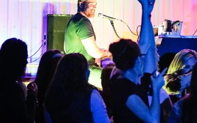 Double the Fun: Dueling Pianos Return to Alpena for Fire Department Fundraiser