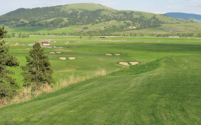 Bunkers shaped like elk hoof prints border the fairway on Elkhorn Ridge Golf Club’s signature fifth hole near Spearfish