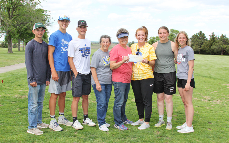 Spartan Golfers Advance to State
