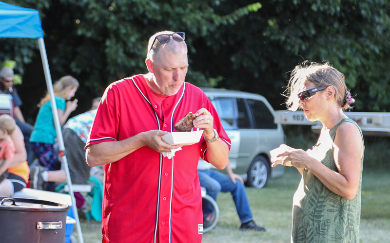 Rib samplers were able to vote on their favorite ribs with the winners of the People’s Choice award going to the team made up of Thad Jacobson, Scott Miller and Brian Kolousek.