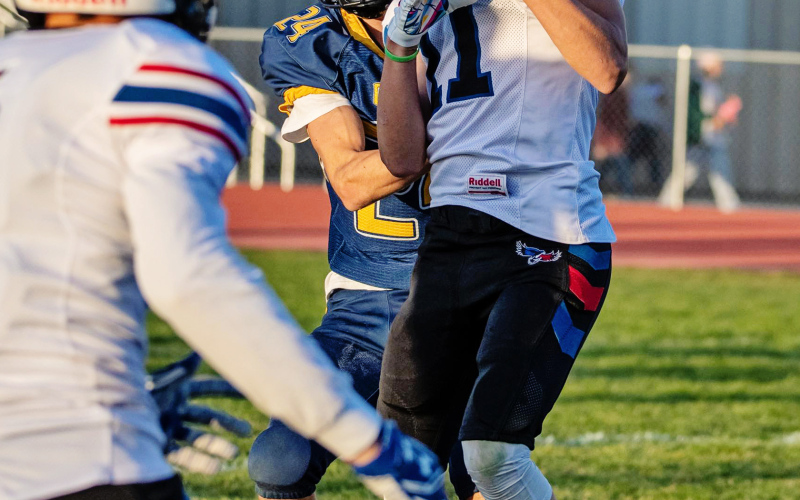 Ryder Michalek makes a catch in Friday night’s 14-6 win in Rapid City. PHOTO COURTESY J. VON EYE IMAGES