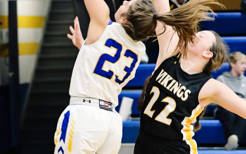Alyssa Grohs had five points, five rebounds and four assists.