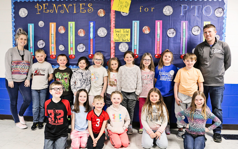 Pictured above, back row, left to right: First grade teacher Dacia Mitchell, Will Arhart, Dean Carothers, Blair Murphy, Hayden Bultsma, Tatum Powell, Emerson Havlik, Charlee Anson, Memphis Hanson, Kolt Messmer. WS PTO President Ryan Jensen. Front row, left to right: Jaiddyn Trautmann, Raven Richardson, Easton Collins, Hanna Wenzel, Kenzley Schuh, Alice Heumiller. Not pictured: Kash Woodin, Carlayna Waters.
