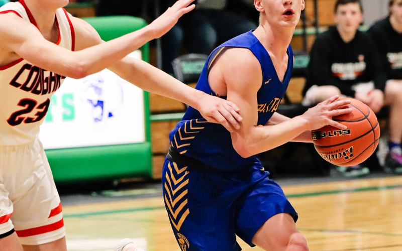 Blake Larson led the team with 21 points.