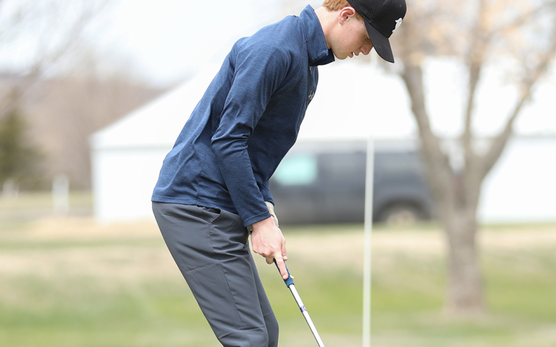 JD Thompson lines up for a putt. He finished 16th with 84.