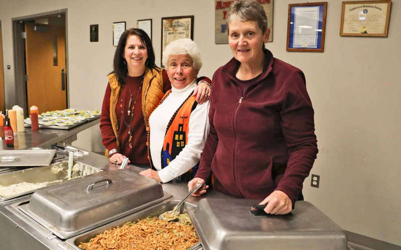 Dedicated banquet volunteers Teresa Fonder, Esther Walker and Gloria Vavra served up supper to a hungry banquet crowd.