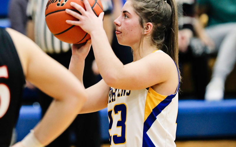 Alyssa Grohs had seven points, seven rebounds and four assists.