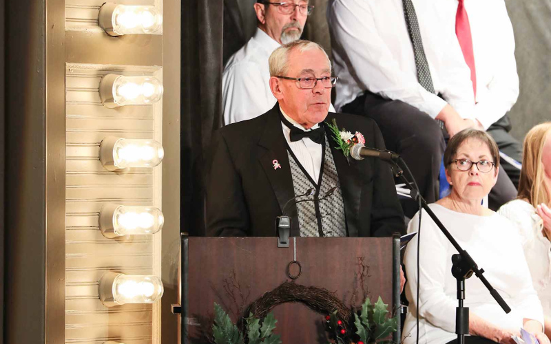 Roger Dwyer served as the cantata's narrator.
