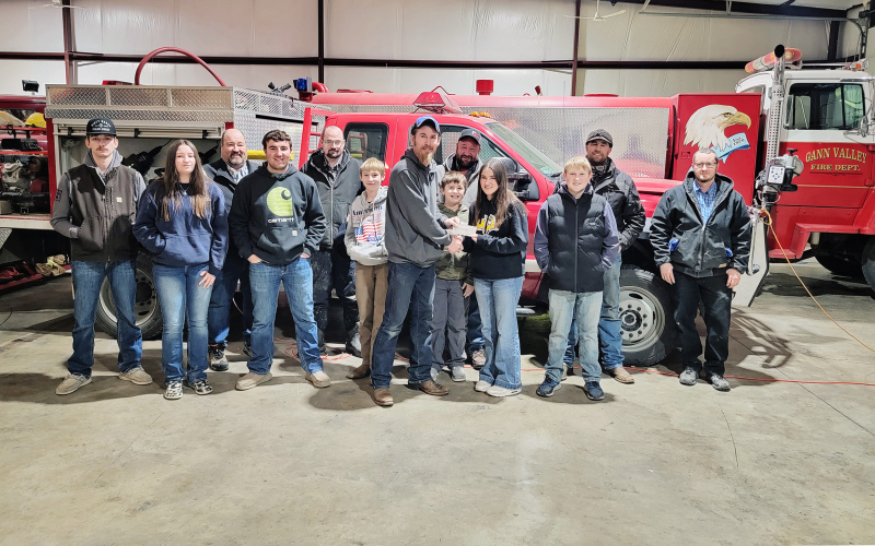 Buffalo County 4-H Members Present $500 to Gann Valley Fire Department