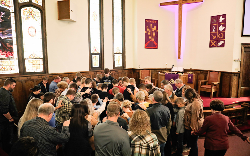 State-bound Spartans play together and pray together