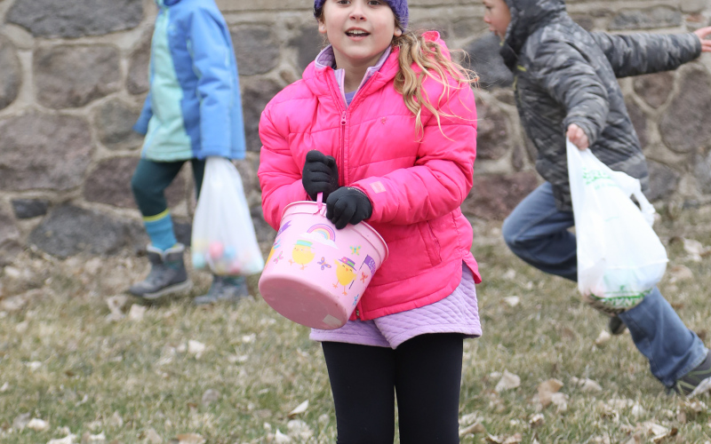 Local and visiting families bundled up and gathered en masse for the annual Wessington Springs and Gann Valley Community Easter Egg Hunts Saturday.