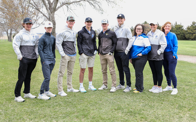 KRISTI HINE / TRUE DAKOTAN Last week, the Spartans hosted a varsity invitational on Thursday, where they claimed the boys’ title. Shown left to right are: Heyns Bothma, JD Thompson, Luke Larson, Blake Miller, Blake Larson, Brock Krueger, Taylor Braun, Kaitlyn Braun and Coach Regina Teveldal.