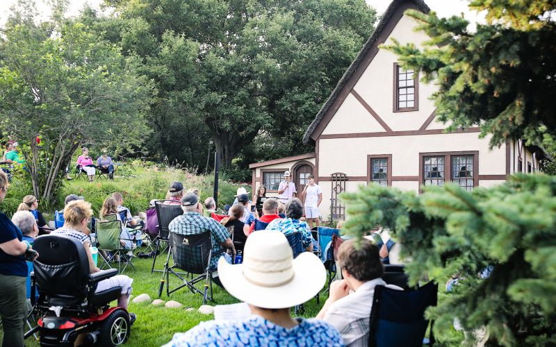 Local Talent Draws A Crowd To Shakespeare Garden