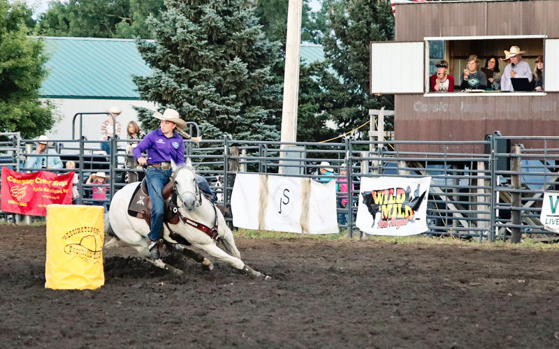 Raylee Fagerhaug rounds a barrel.