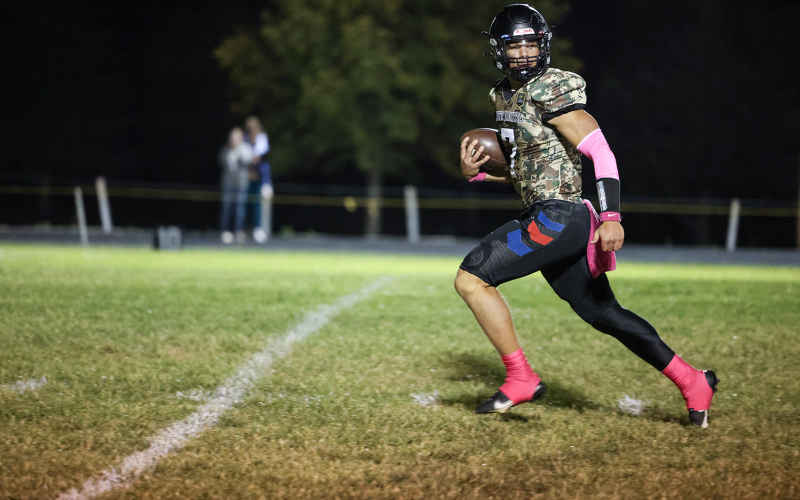 Holden Havlik rushed four for 107 yards and three touchdowns.
