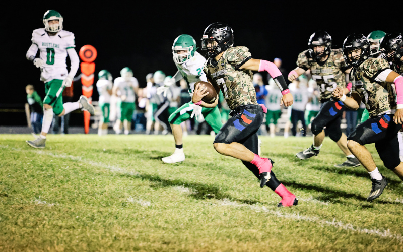 Holden Havlik rushed four for 107 yards and three touchdowns.