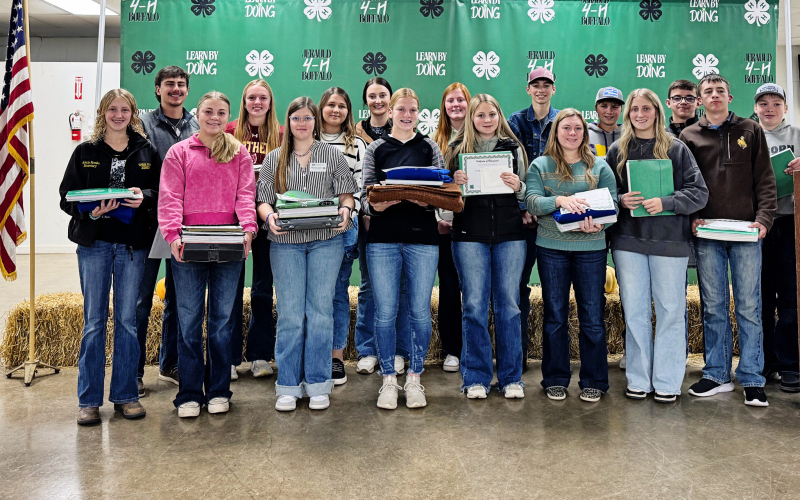Senior project award recipients are shown above, back row, left to right: Blake Miller, Abby Kolousek, Harlee Heim, Carissa Scheel, Brooklyn Caffee, Landen Christensen, Rylan Fagerhaug, Ranick Fjerstad, Hayes Christensen. Front row: Alexis Roesler, Raylee Fagerhaug, Mercedes Jones Isabella Kolousek, Makynna Heim, Ella Fagerhaug, Kerstynn Heim, Teagan Scheel. PHOTO COURTESY KATIE JONES PHOTOGRAPHY