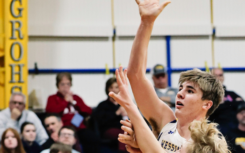 The boys and girls Spartans filled the gym last Friday for home double header basketball action vs. Ethan. Colby Flowers is pictured. KRISTI HINE / TRUE DAKOTAN