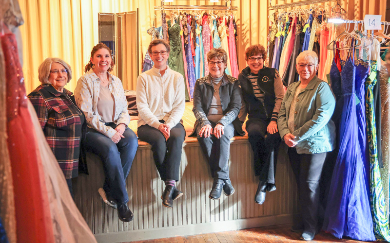 The True Dakotan caught up with several of the event volunteers Saturday, shown left to right, Darlene Bergeleen, Julie Bruckner, Gwyneth Fastnacht, Peg Fagerhaug, Ann Olson and Pam Hainy.