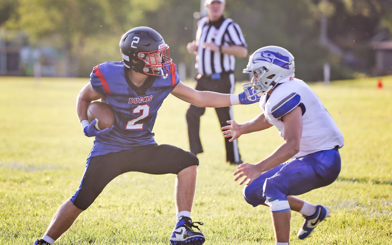 Wesley Molnar (2) was a steady target with five catches for 59 yards.