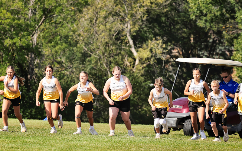 Wolsey-Wessington Junior High runners.