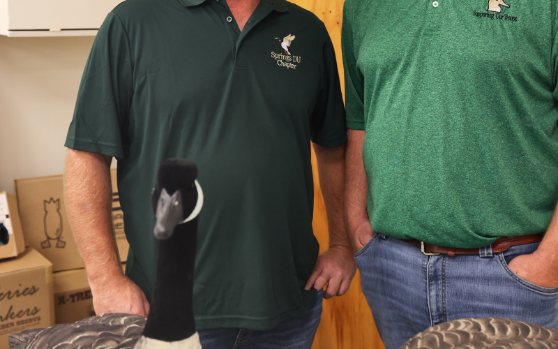 Volunteers Brian Kolousek and Craig Heumiller