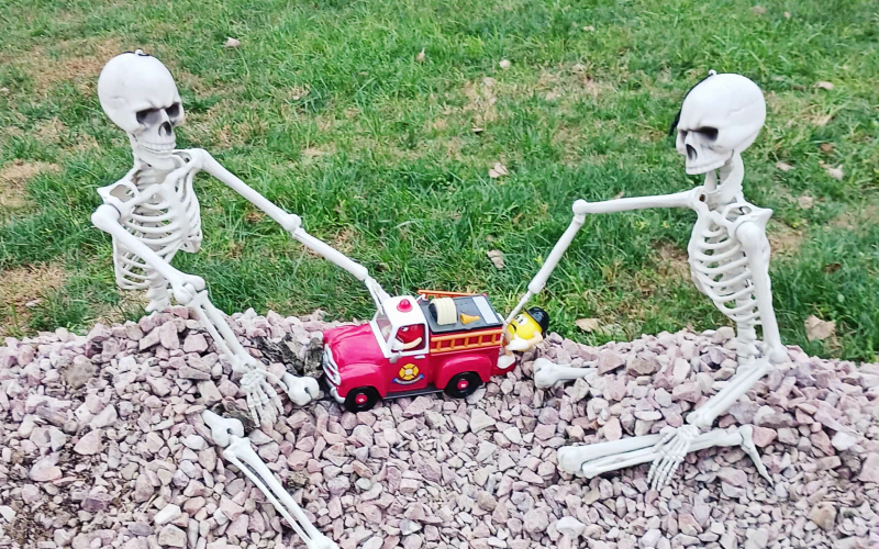 Deb Doering  carried on the skeleton theme, making no bones about celebrating the spooky season.