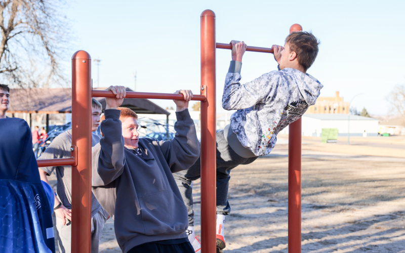 Warhawks Put in the Work, Eyes Set on State