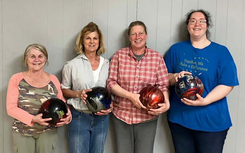 American Bank &amp; Trust Claims Town &amp; Country League Title