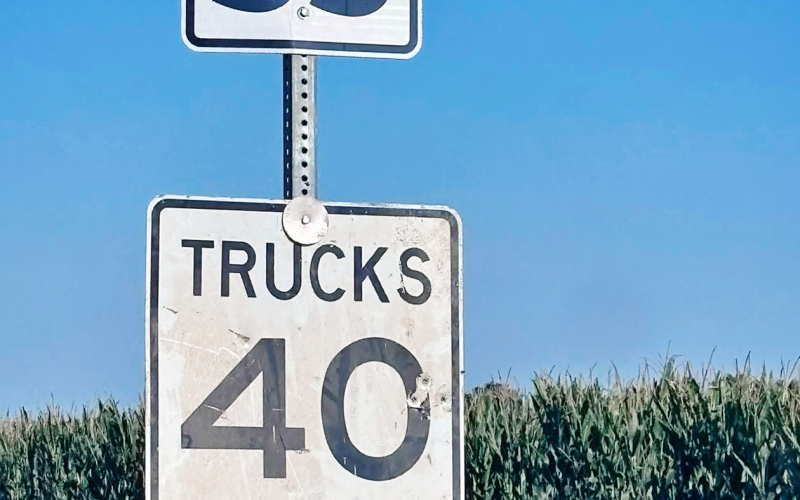 Newly installed signs mark the new 40 mph speed limit along 221st Street. (PHOTO COURTESY JERAULD COUNTY SHERIFF’S OFFICE)