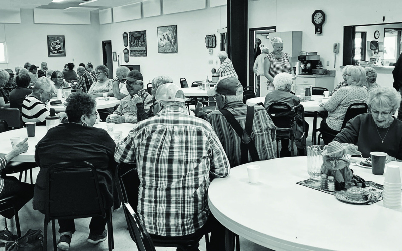 Hearty Homecoming Crowd Fills Senior Center