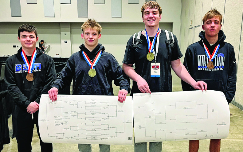 Warhawk wrestlers Chase Dunsmore, Jacksen Carter, Jaspur Gran and Carson Finn also competed in the junior division.