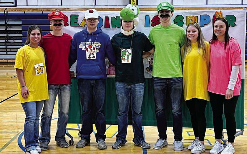 Seniors encouraging kids to “Level Up” Alyssa Grohs, Blake Larson, Troy Fastnacht, Maverick Jones, Brock Krueger, Raylee Fagerhaug, Haeleigh Mulder