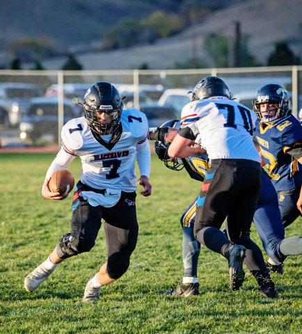 The Blackhawks returned home with a victory over the Rapid City Christian Comets after a night of football action out west at Hart Ranch. Blackhawks QB Holden Havlik on the move.  