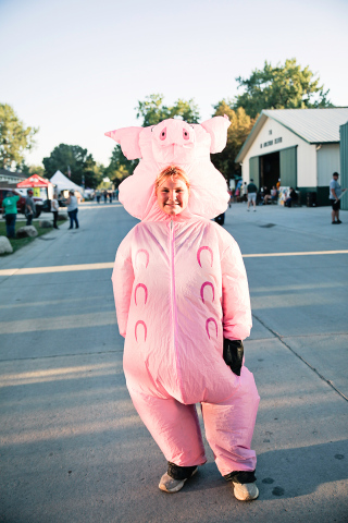 Wessington Springs School District student Josie Arhart advocated on behalf of the SD Pork Producers at the fair. KRISTI HINE / TRUE DAKOTAN 
