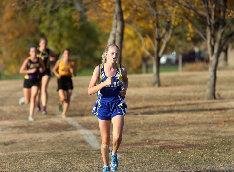 In Parkston, Alexis Roesler captured the 12th place medal as she finished in 22:24.87. RODNEY HAAS / 605 SPORTS 