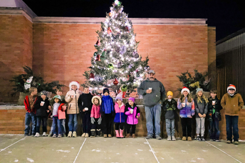 With Main Street adorned in its familiar Christmas finery, the annual tree lighting event, Holiday Spectacular, highlighted the community’s holiday spirit. Mayor Ryan Knipfer, with the help of more than a dozen area kids, led the community countdown for the Christmas tree lighting ceremony.