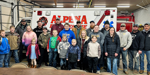 Pictured back row, left to right: Alex Muilenburg, Ryder Schweitzer, Chris Albrecht, Dylan Ocshner, Blaine Tebay, Grant Terkildsen, Maverick Jones, Shawn Hoglo, Bruce Orth. Front row, left to right: 4-H Members Briggs, Bridger, Breah and Betsie Eden, Cade Albrecht, Wyatt Arhart, Pete Anderson, Will Arhart, Adam and Paige Anderson, Paisley Kapp, Anna Arhart and Hope Baysinger. PHOTO COURTESY PAULA LINKE