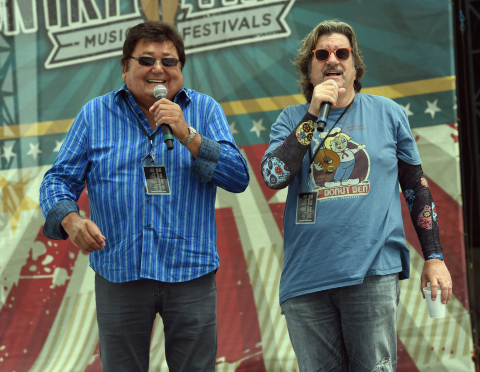 Terry Ree and Bruce Williams, aka Williams &amp; Ree, perform during Country Thunder on July 20, 2018, in Twin Lakes, Wisconsin. (RICK DIAMOND/GETTY IMAGES FOR COUNTRY THUNDER)