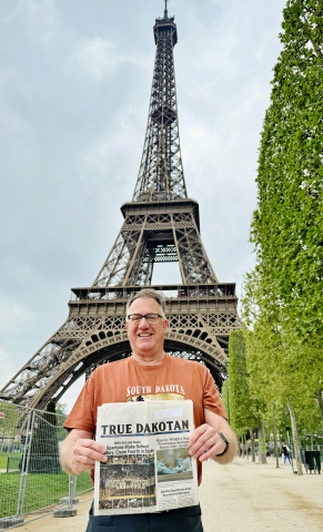 Bordewyks Mark 35th Anniversary with Ancestry-Focused European Adventure