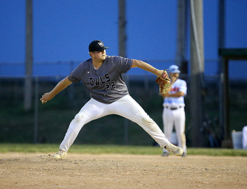 Owls Eliminate Winner to Stay Alive in District Tournament