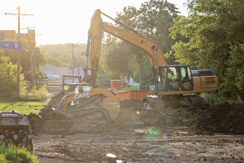 A crew continues work on 2nd Street west of Barrett Ave N. on September 4, 2025. (KRISTI HINE / TRUE DAKOTAN)