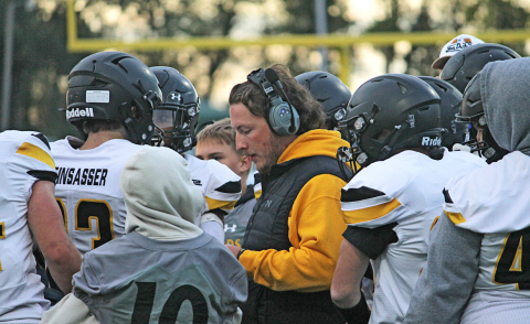 Warbirds Still Searching for Rhythm After Loss to Castlewood (PHOTO COURTESY JENNA ADERHOLD / HAMLIN COUNTY REPUBLICAN)