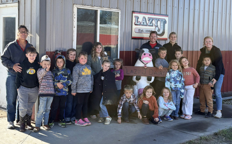 Left to right: Janet Jungemann, Tucker Graff, Kallahan Moeding, Brix Kelsey, Beverly Johnson, Everly Jungemann, Kylie Walters, Anna Woodbury, Harper Johnsen, Finley Swartz, Quinn Jensen, Cashlynn Dorris, Kari Jungemann, Mya Flemming, Raygen Sprecher, Harper Black, Isaac Larson, Harley Eichstadt, Elias Carmona, and Mrs. Zemlicka. 