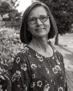 JOANIE HOLM, CNP