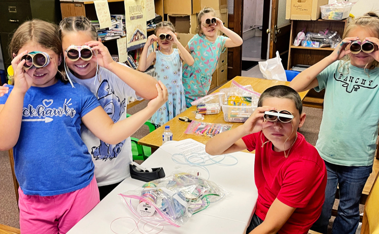 Kenzley VanNiekerk, Journey Johnson, Kennedy Davis, Aurora Olson, Tatum Powell and Lorin Schaller enjoyed the summer reading program.